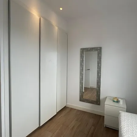 아파트 Casa Con Terraza Cerca De La Playa 6 Personas *