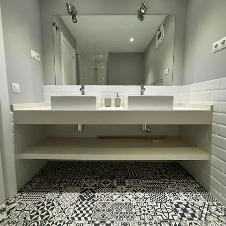 Casa Con Terraza Cerca De La Playa 6 Personas * Malaga